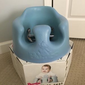 Bumbo floor seat